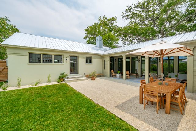 922 Kincade Drive, Mount Pleasant, SC 29464