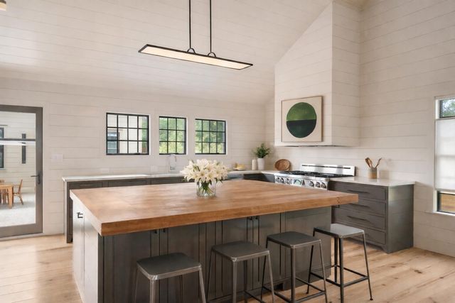 922 Kincade Drive, Mount Pleasant, SC 29464