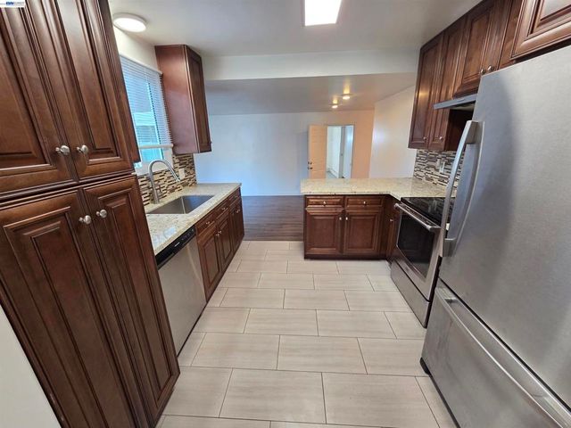 42170 Camino Santa Barbara, Fremont, CA 94539