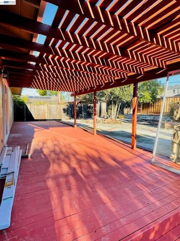 42170 Camino Santa Barbara, Fremont, CA 94539