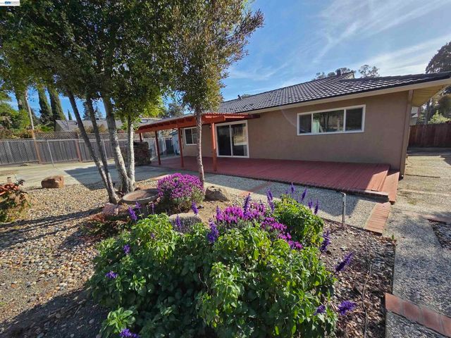 42170 Camino Santa Barbara, Fremont, CA 94539