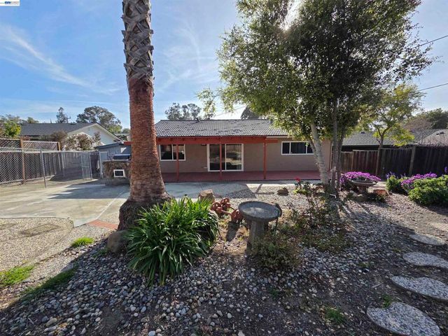 42170 Camino Santa Barbara, Fremont, CA 94539