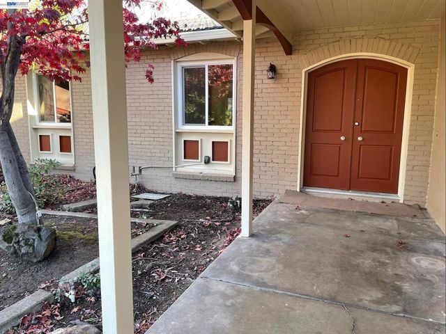 42170 Camino Santa Barbara, Fremont, CA 94539