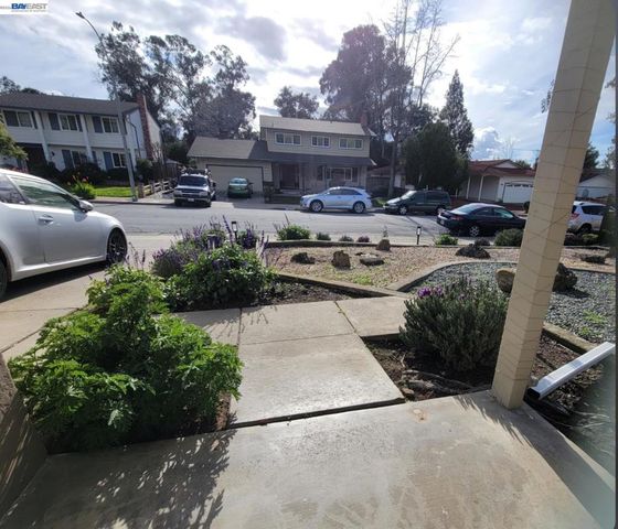 42170 Camino Santa Barbara, Fremont, CA 94539