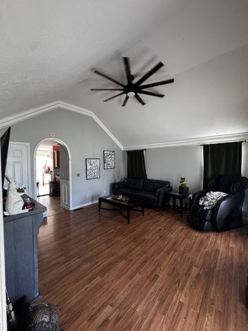 71 Chisam Ct, Mcminnville, TN 37110