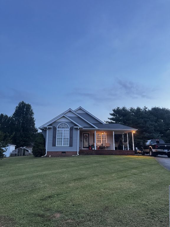 71 Chisam Ct, Mcminnville, TN 37110