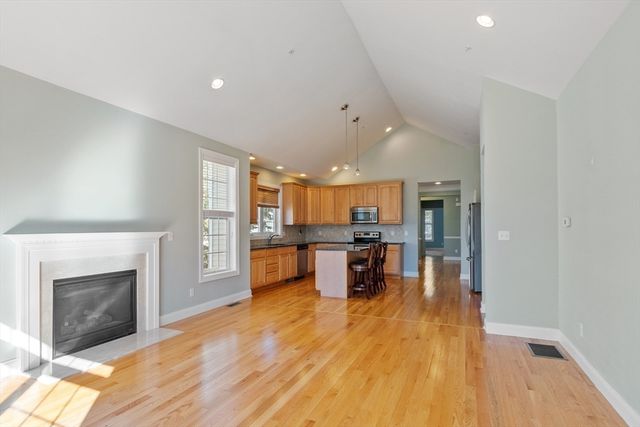 13 Wilshire Way 13, Marlborough, MA 01752