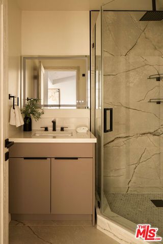 4323 Irvine Avenue, Studio City, CA 91604