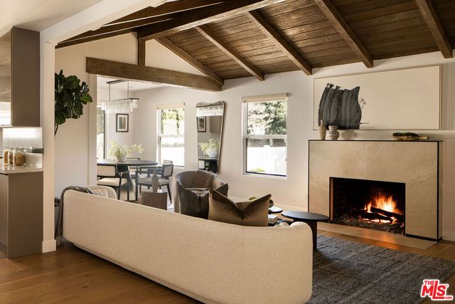 4323 Irvine Avenue, Studio City, CA 91604