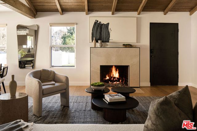 4323 Irvine Avenue, Studio City, CA 91604