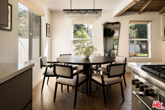 4323 Irvine Avenue, Studio City, CA 91604