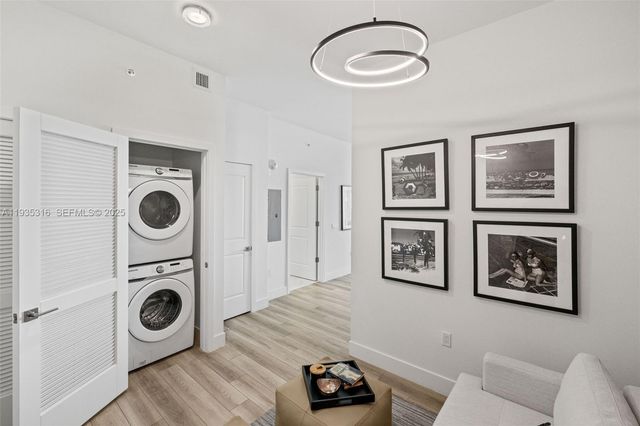 101 Diplomat Pkwy 1605, Hallandale Beach, FL 33009