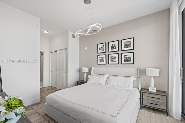 101 Diplomat Pkwy 1605, Hallandale Beach, FL 33009