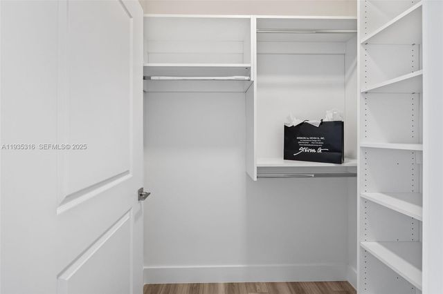 101 Diplomat Pkwy 1605, Hallandale Beach, FL 33009