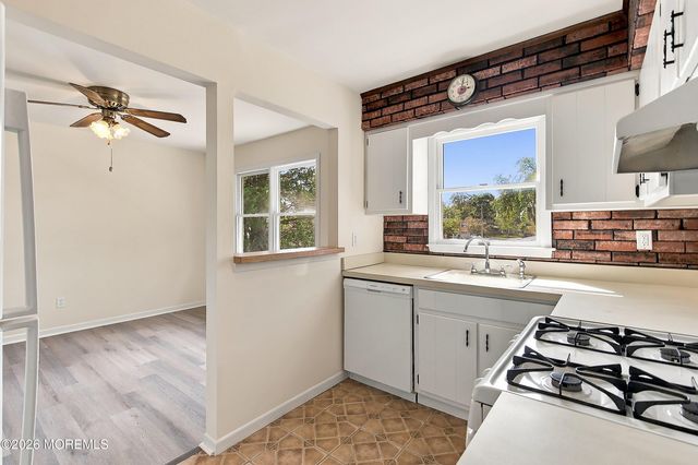 296 Lake Shore Drive, Brick, NJ 08723