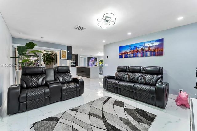7501 NW 42nd Street 7501, Coral Springs, FL 33065