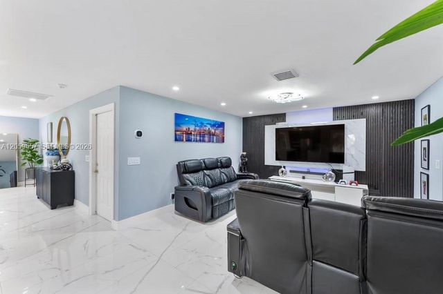 7501 NW 42nd Street 7501, Coral Springs, FL 33065