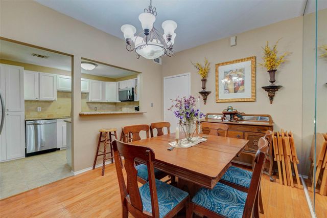 2113 Waugh Drive, Houston, TX 77006