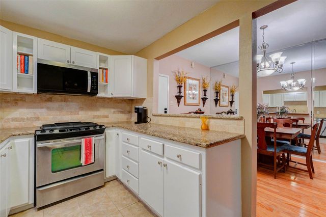 2113 Waugh Drive, Houston, TX 77006