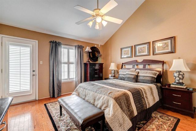 2113 Waugh Drive, Houston, TX 77006