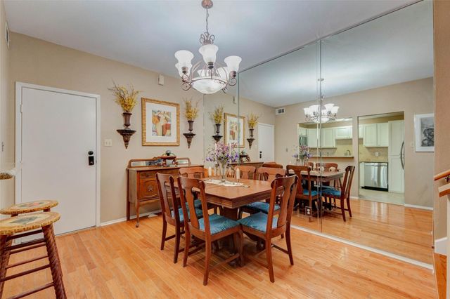 2113 Waugh Drive, Houston, TX 77006