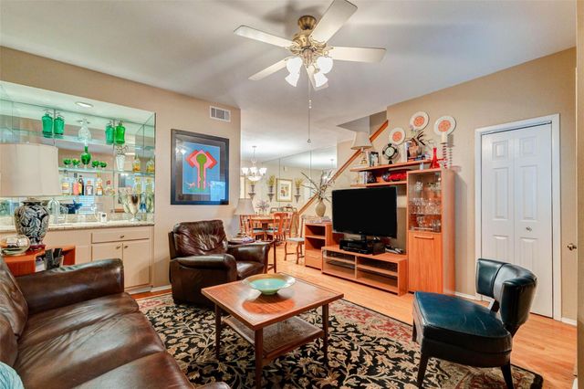2113 Waugh Drive, Houston, TX 77006