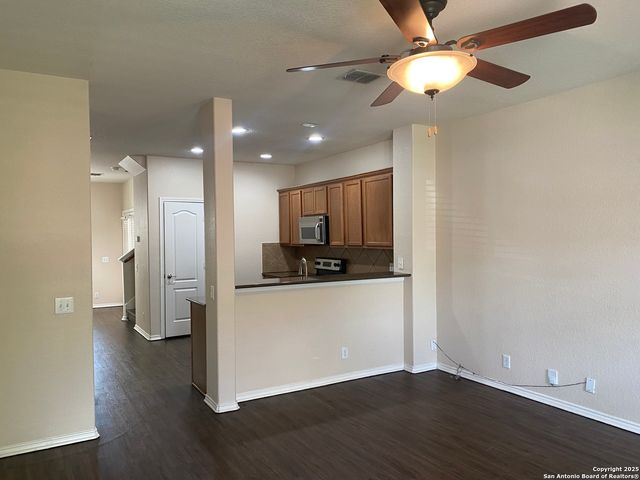 6202 W JOLIE CT, San Antonio, TX 78240