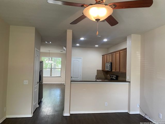 6202 W JOLIE CT, San Antonio, TX 78240