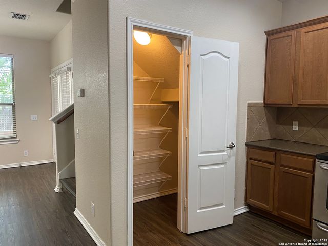 6202 W JOLIE CT, San Antonio, TX 78240