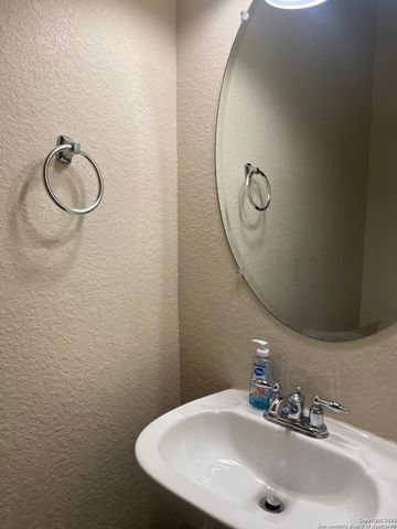 6202 W JOLIE CT, San Antonio, TX 78240