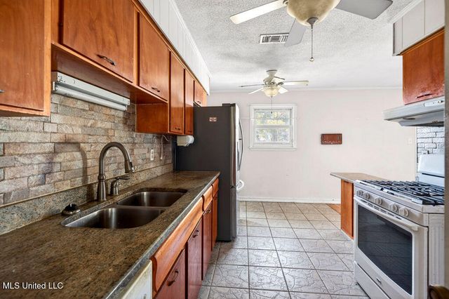 3501 Oak Avenue, Gulfport, MS 39507