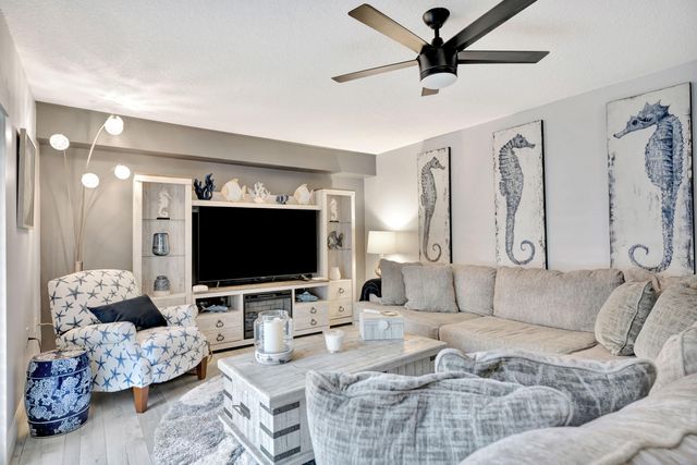 1209 12th Court, Jupiter, FL 33477