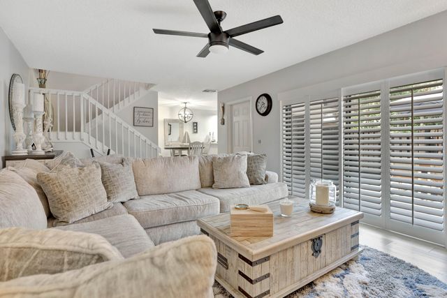 1209 12th Court, Jupiter, FL 33477