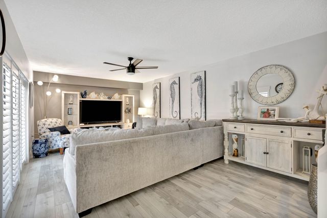1209 12th Court, Jupiter, FL 33477