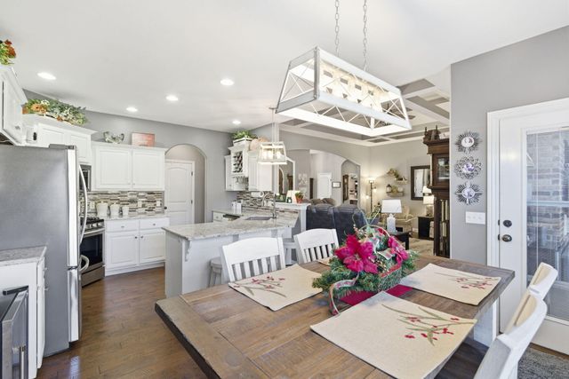 611 N Rockingham Avenue, Nixa, MO 65714