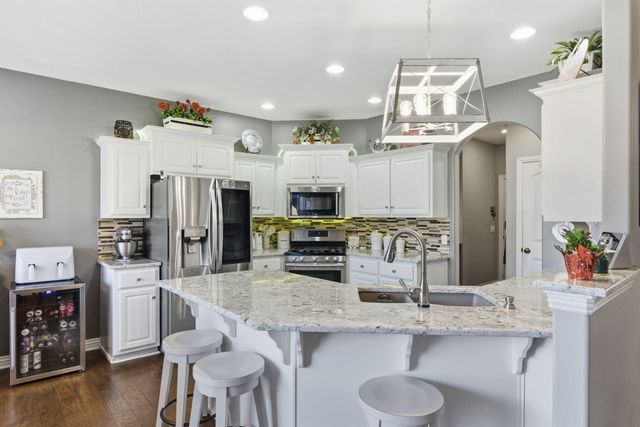 611 N Rockingham Avenue, Nixa, MO 65714