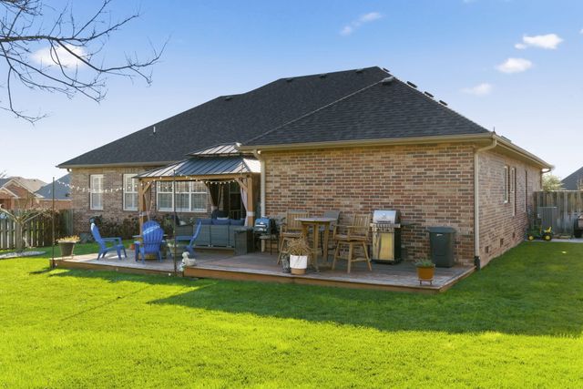 611 N Rockingham Avenue, Nixa, MO 65714