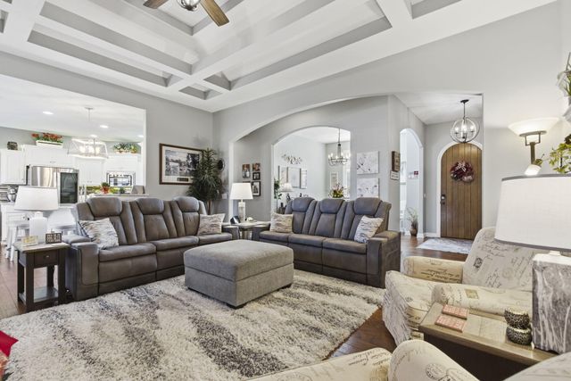 611 N Rockingham Avenue, Nixa, MO 65714