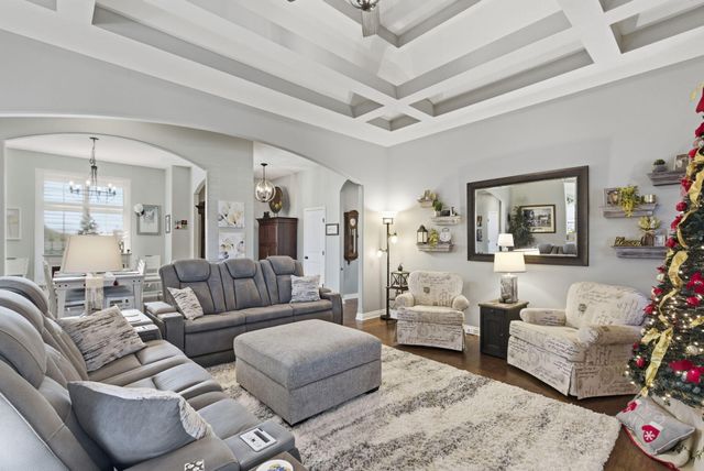 611 N Rockingham Avenue, Nixa, MO 65714