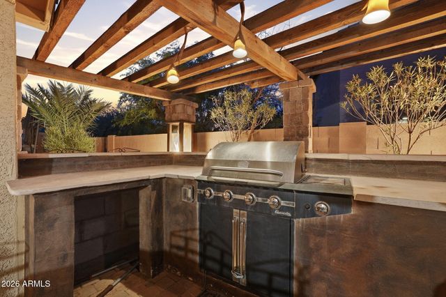 29515 N LITTLE LEAF Drive, San Tan Valley, AZ 85143