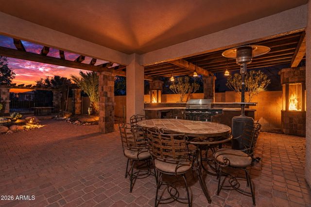 29515 N LITTLE LEAF Drive, San Tan Valley, AZ 85143
