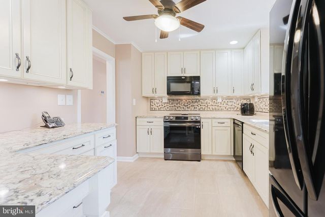 4319 FARM HOUSE LN, Fairfax, VA 22032