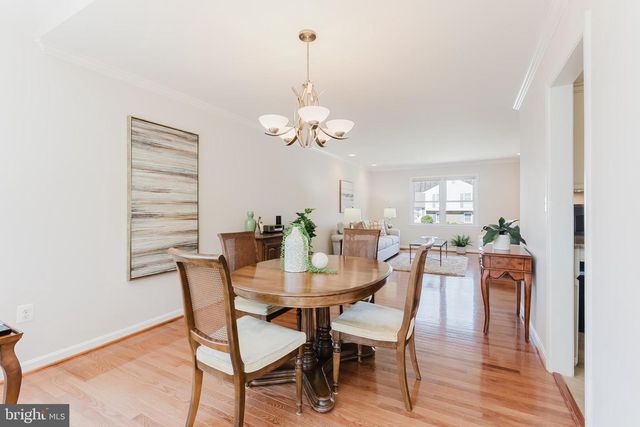 4319 FARM HOUSE LN, Fairfax, VA 22032