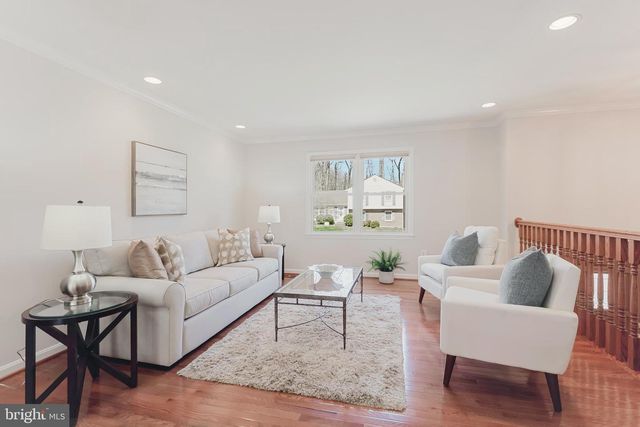 4319 FARM HOUSE LN, Fairfax, VA 22032