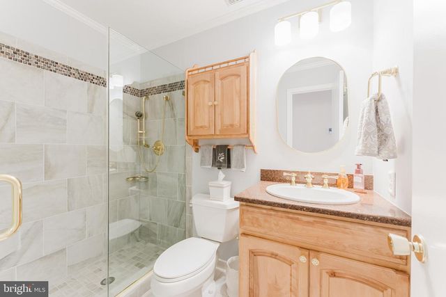 4319 FARM HOUSE LN, Fairfax, VA 22032