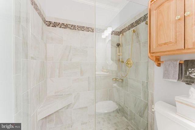 4319 FARM HOUSE LN, Fairfax, VA 22032