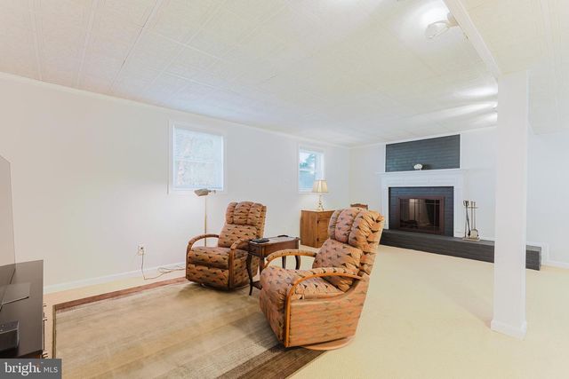 4319 FARM HOUSE LN, Fairfax, VA 22032