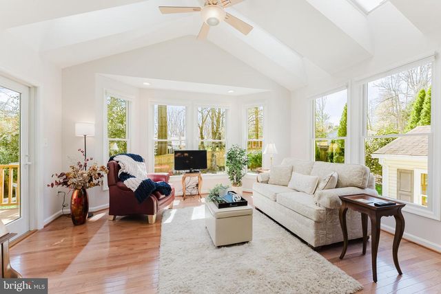 4319 FARM HOUSE LN, Fairfax, VA 22032