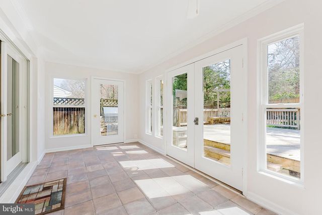 4319 FARM HOUSE LN, Fairfax, VA 22032