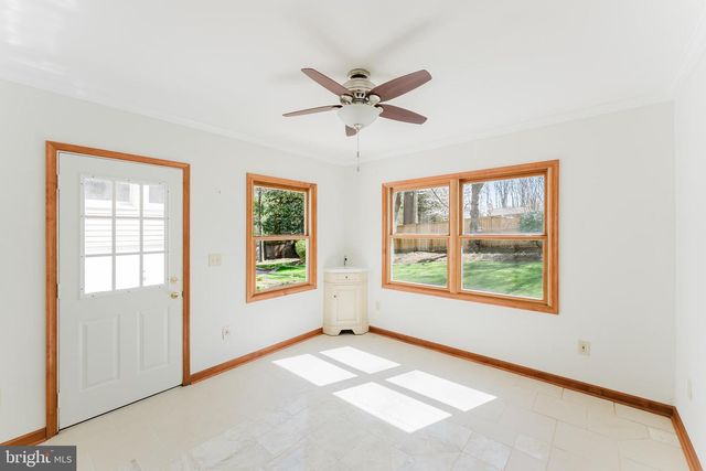 4319 FARM HOUSE LN, Fairfax, VA 22032